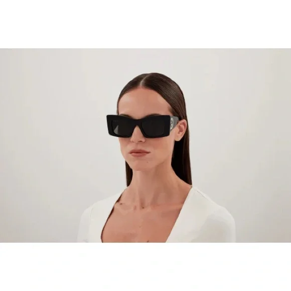 Gucci GG1842S Oversized Cat Eye Sunglasses NIB display picture 3
